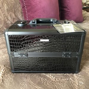 Sephora Embossed Traincase